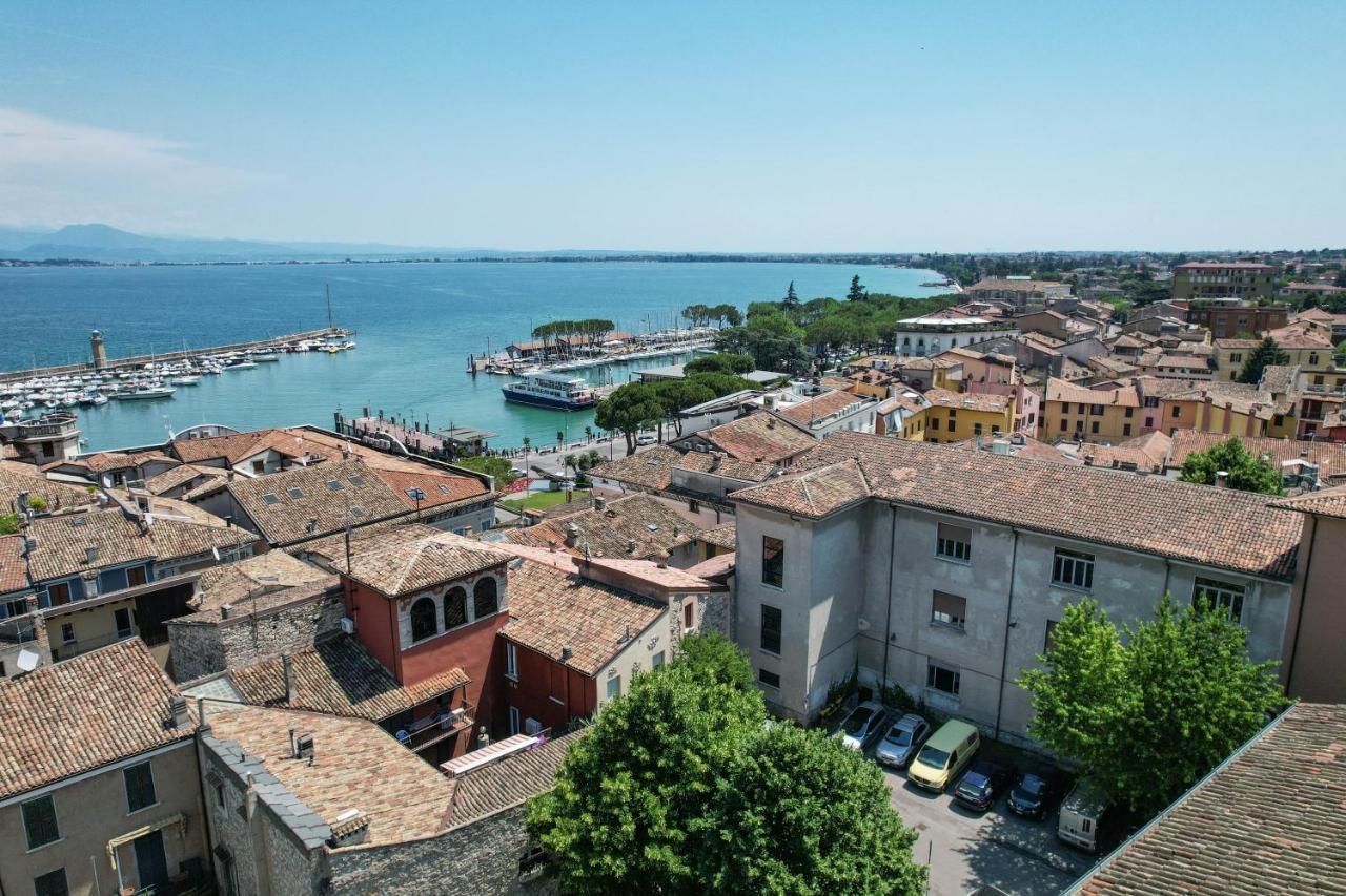 Steps From The Lake - Charme In The Inner City Desenzano del Garda Extérieur photo